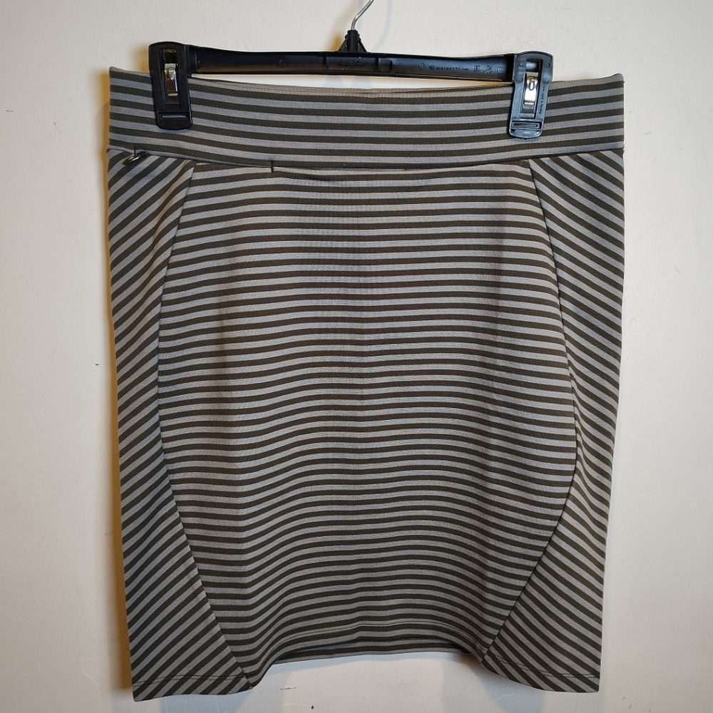 Toad & Co.. Women's Gray Striped Transita Stretch Mini Skirt M Preppy Academia